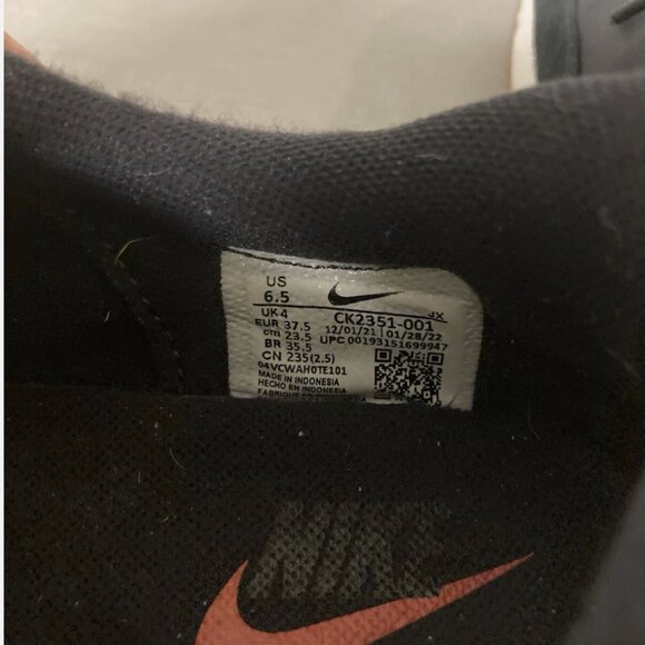 EUC Nike Daybreak - Black size 6.5 EUC Nike Daybreak - Black - Picture 5 of 5